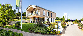 Das Musterhaus Suite ist ein Holzriegelhaus, also ein ökologisches Holzhaus mit bester Energieeffizienz. 